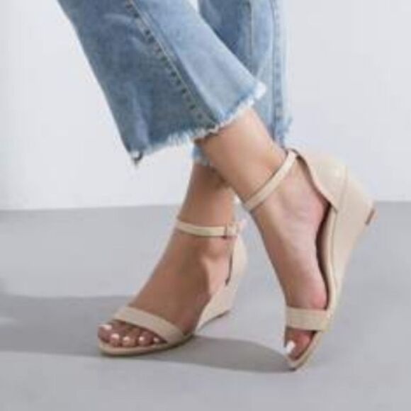 BRAND NEW UNISA OPEN TOE ANKLE- STRAP LOW WEDGE COMFORTABLE PLATFORM SAN… G1 - Picture 1 of 14